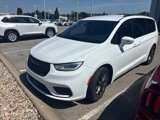 2021 CHRYSLER Pacifica
