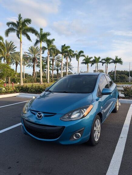 2012 MAZDA Mazda2