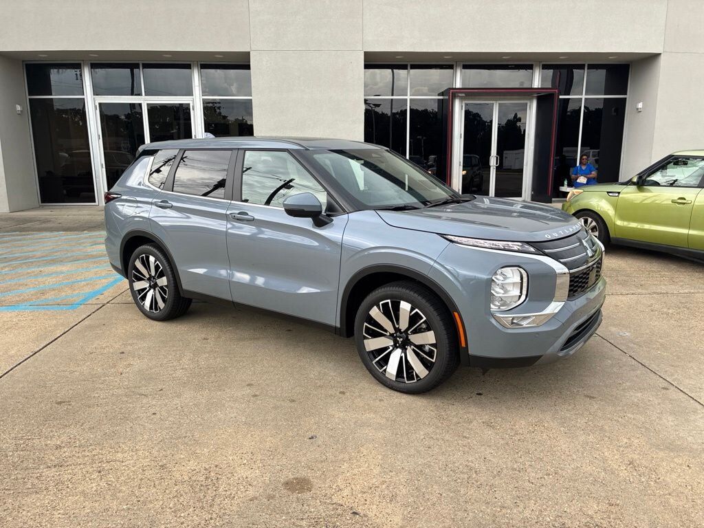 2026 MITSUBISHI Outlander