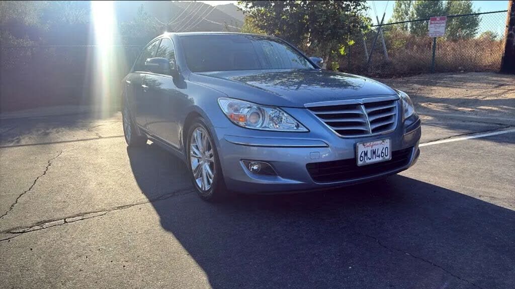 2010 HYUNDAI Genesis