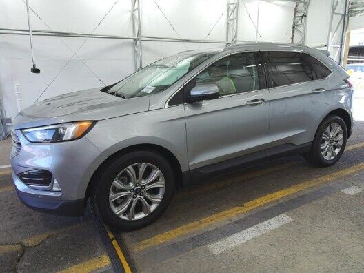 2022 FORD Edge