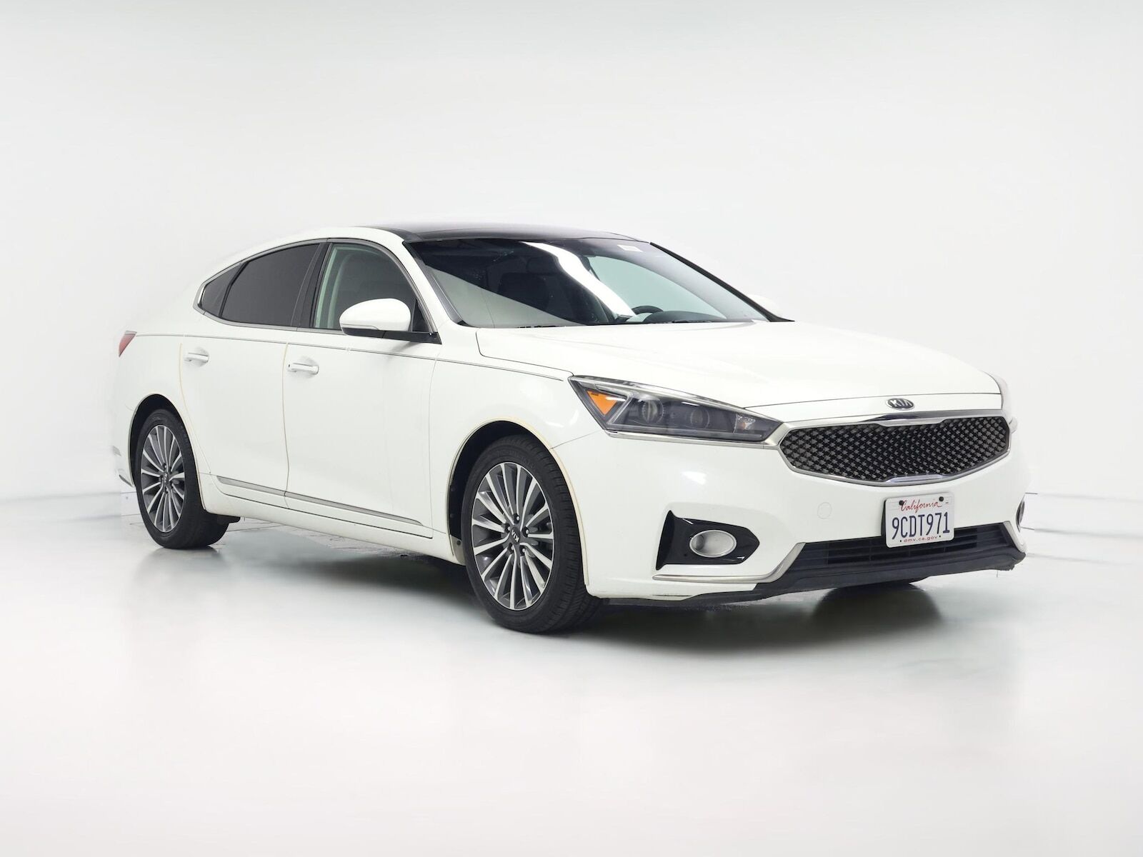2017 KIA Cadenza