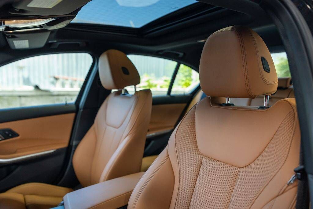 2026 BMW 330i