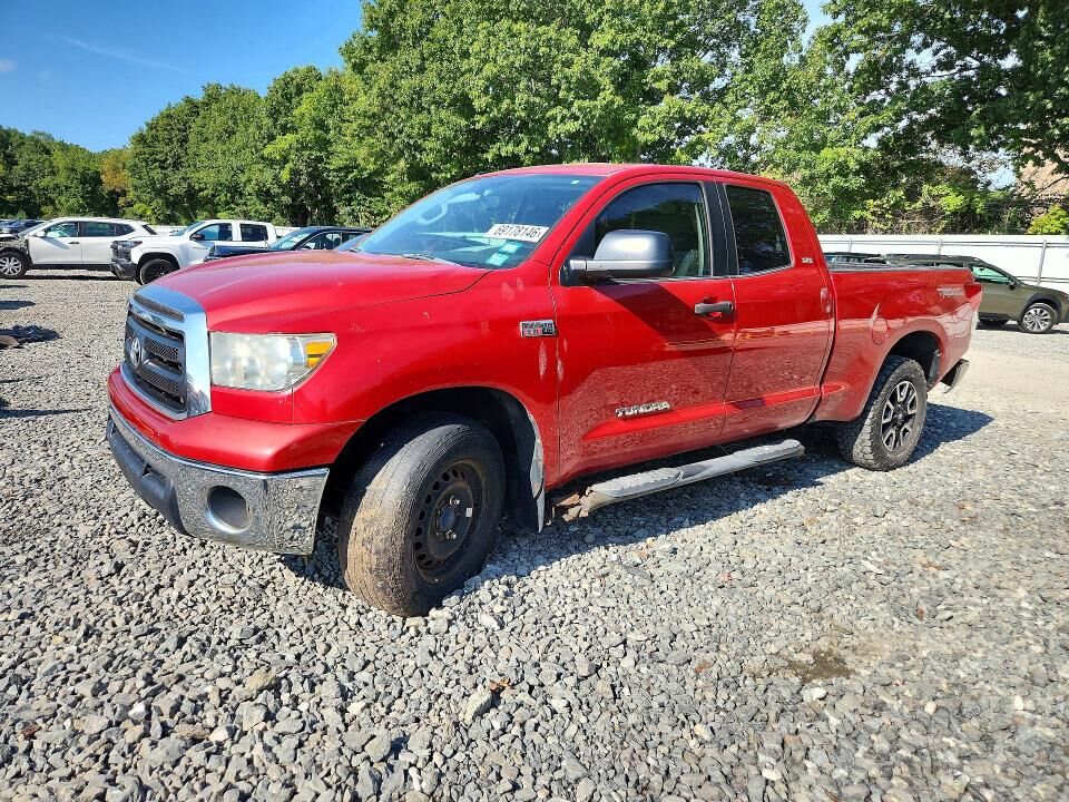 2011 TOYOTA Tundra