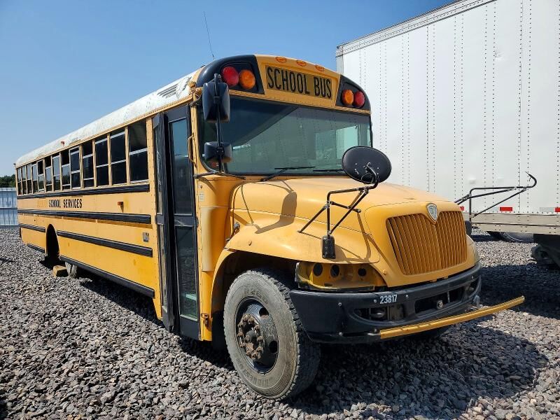 2013 IC BUS PB105