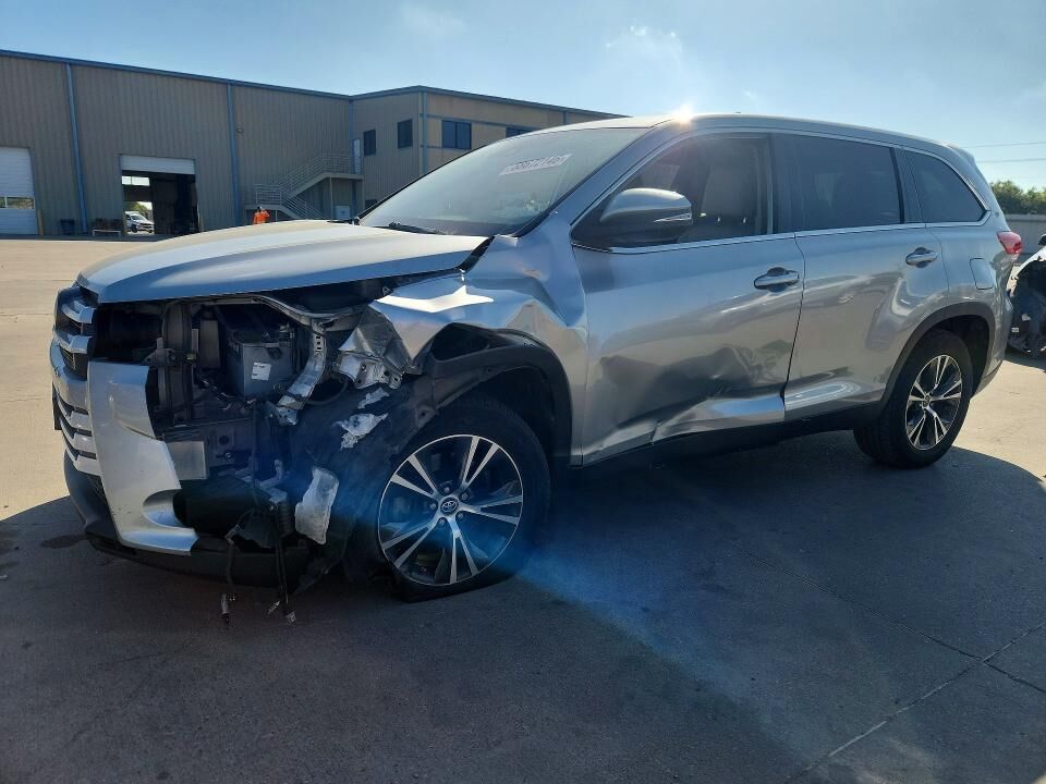 2019 TOYOTA Highlander
