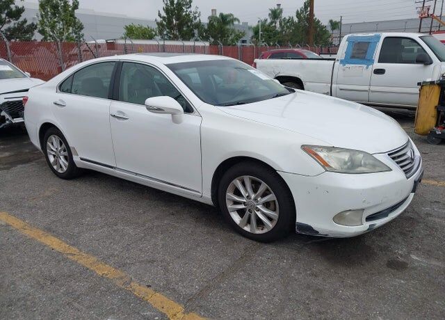 2011 LEXUS ES