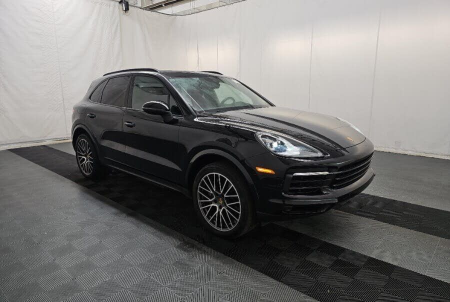 2023 PORSCHE Cayenne