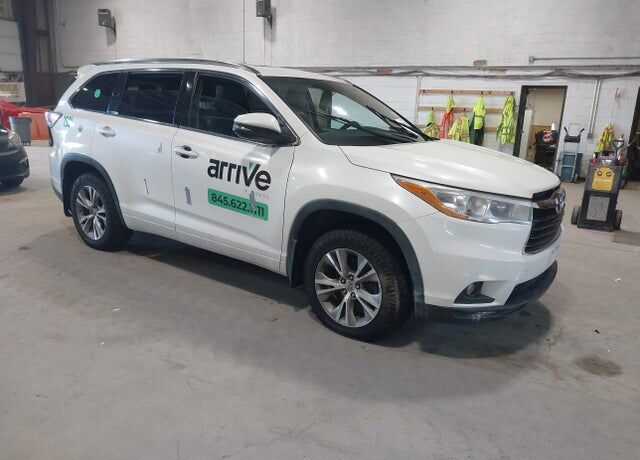2014 TOYOTA Highlander