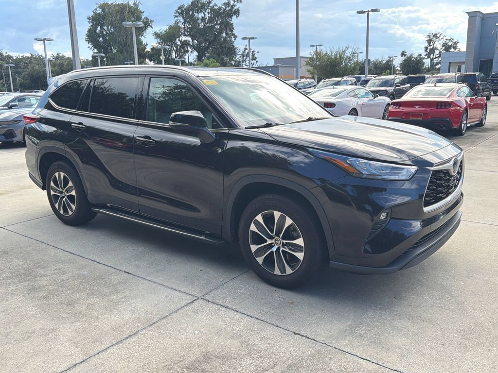 2020 TOYOTA Highlander