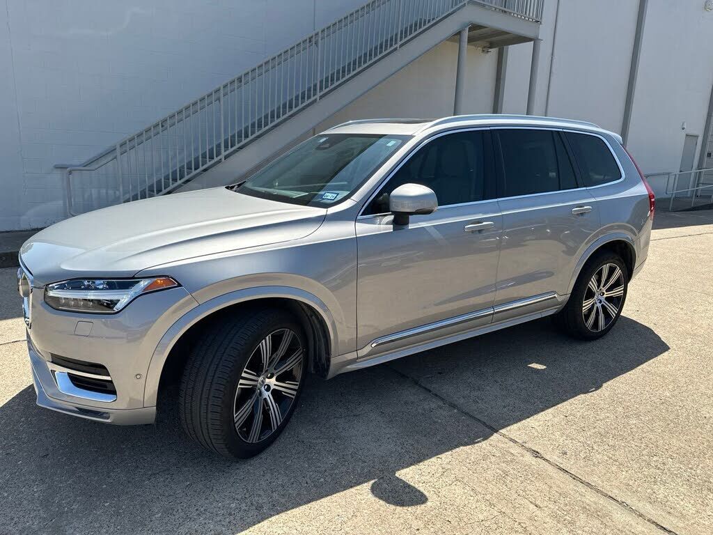 2023 VOLVO XC90