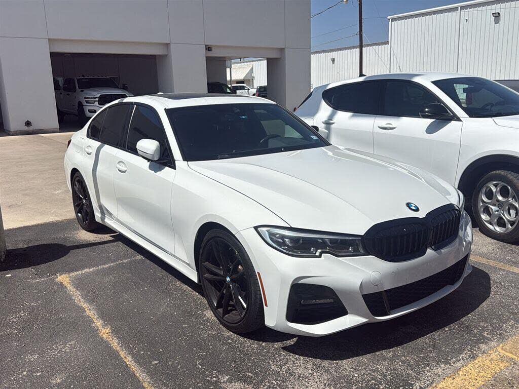 2022 BMW 330i