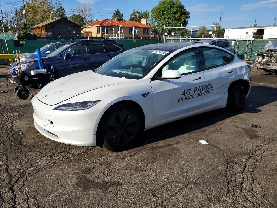 2026 TESLA Model 3