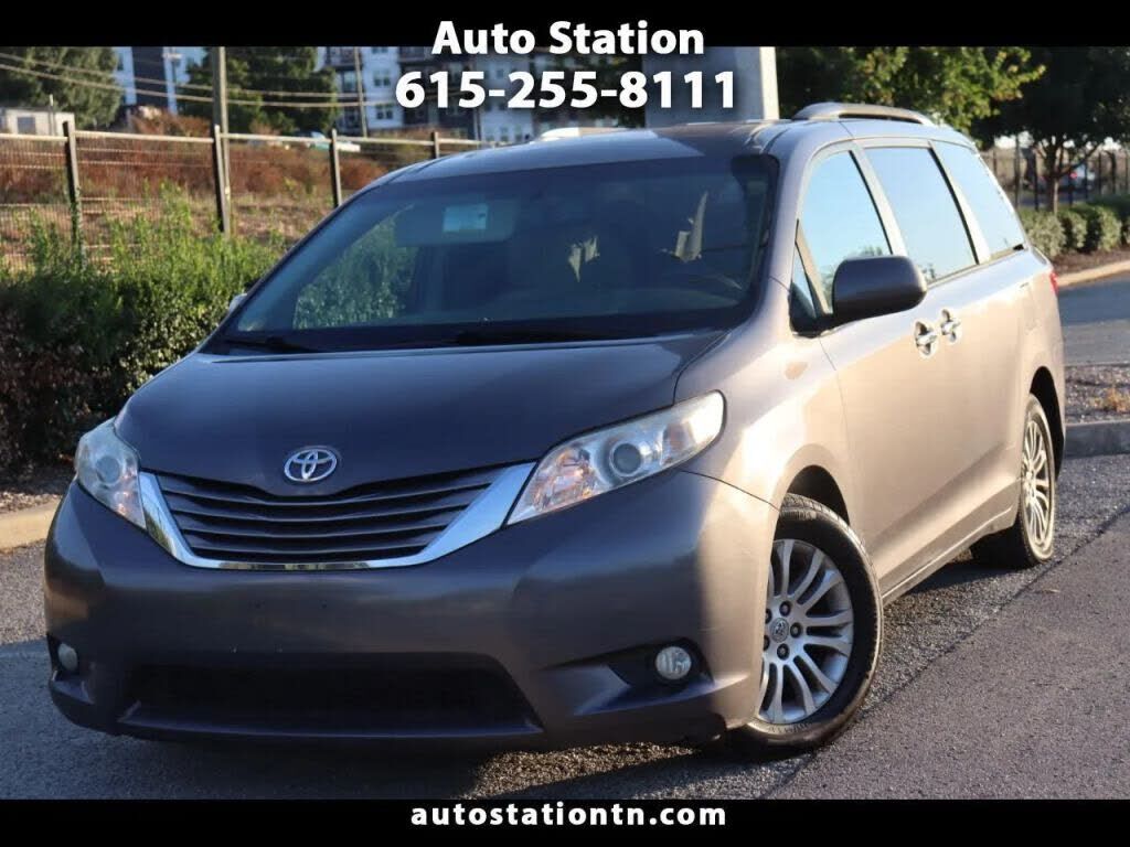 2015 TOYOTA Sienna