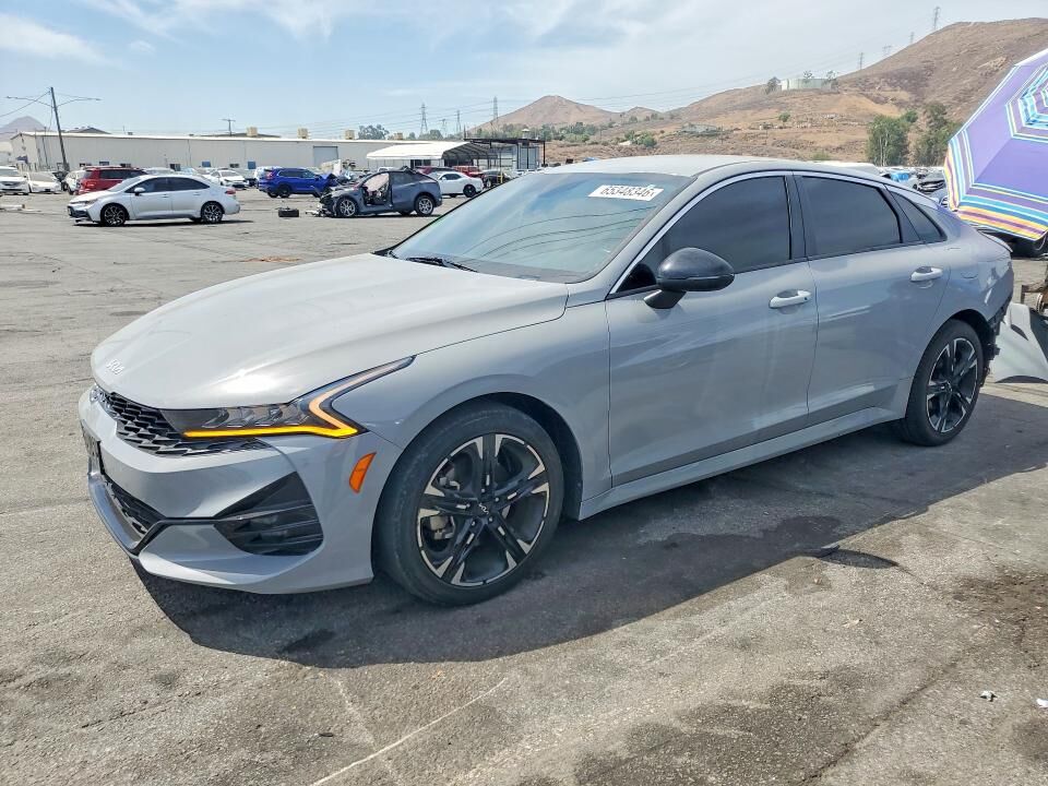 2022 KIA K5