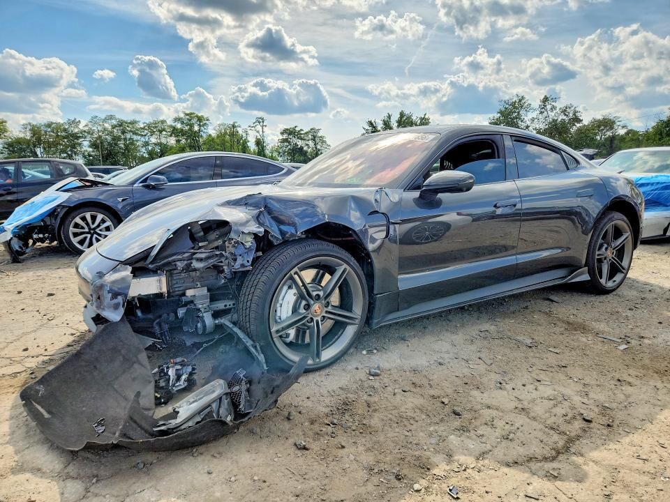 2021 PORSCHE Taycan
