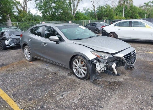 2015 MAZDA Mazda3