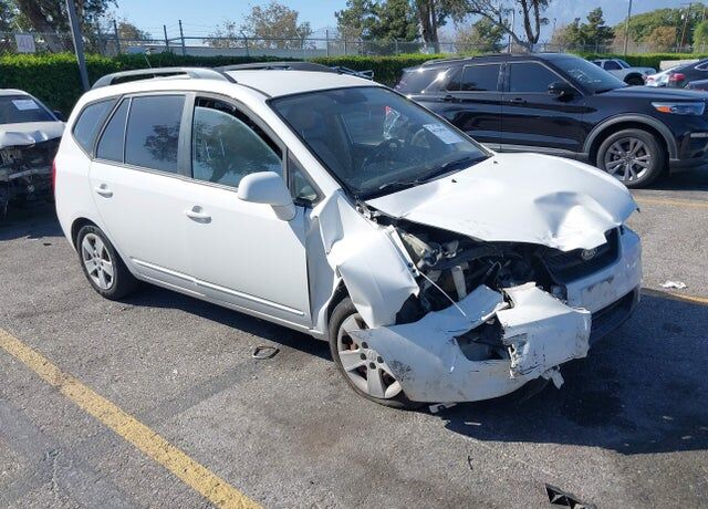 2009 KIA Rondo