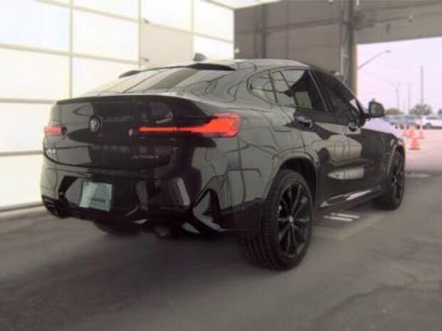 2025 BMW X4