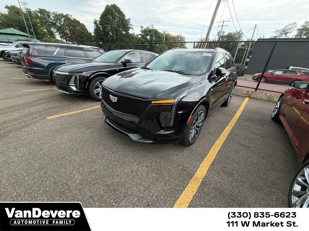 2024 CADILLAC XT4