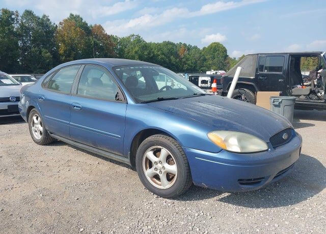 2004 FORD Taurus