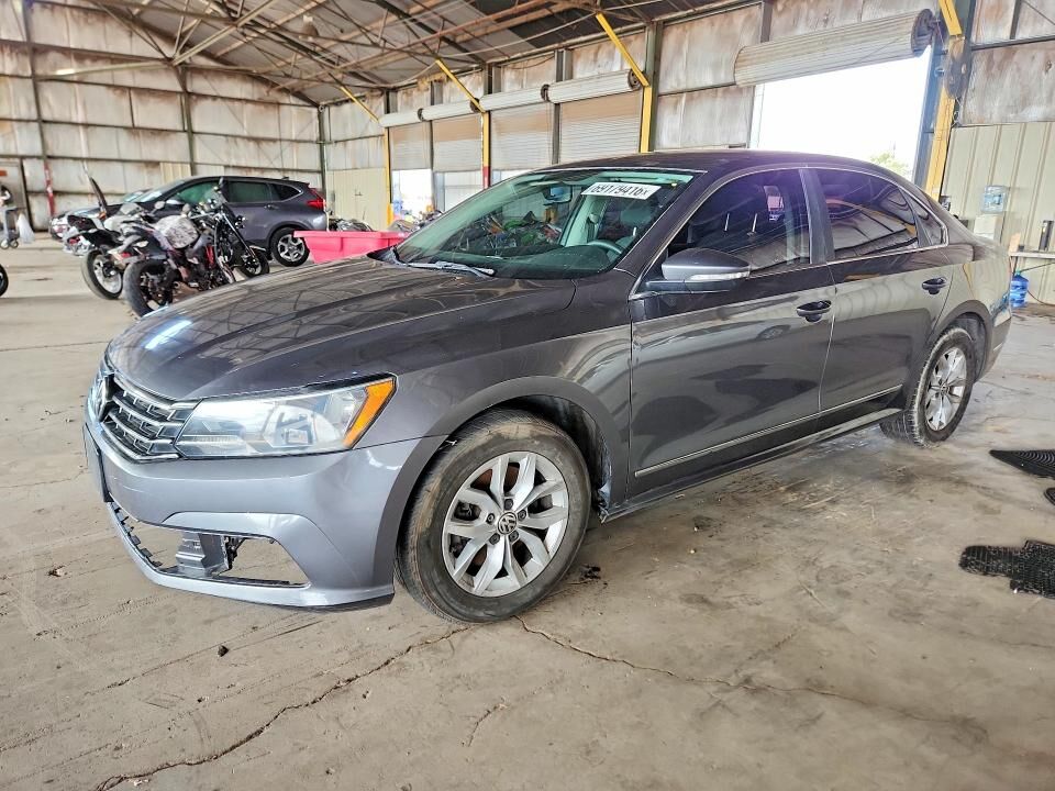 2016 VOLKSWAGEN Passat