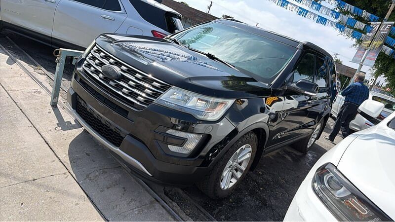 2016 FORD Explorer