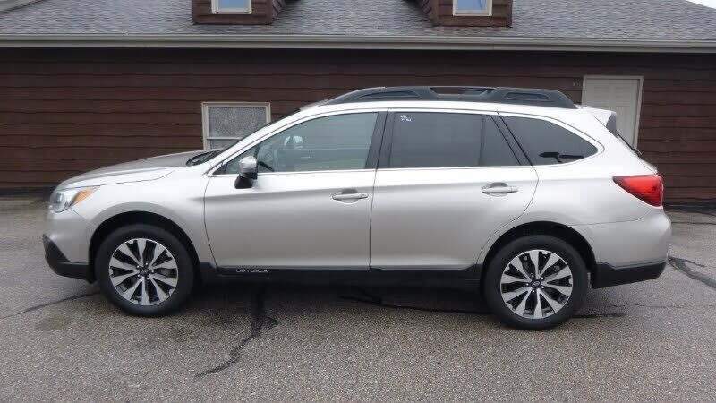 2017 SUBARU Outback