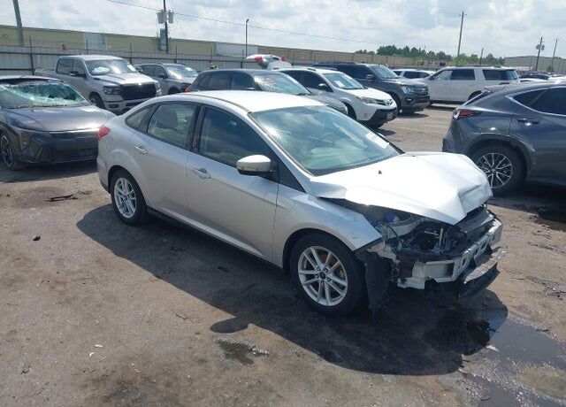 2017 FORD Focus