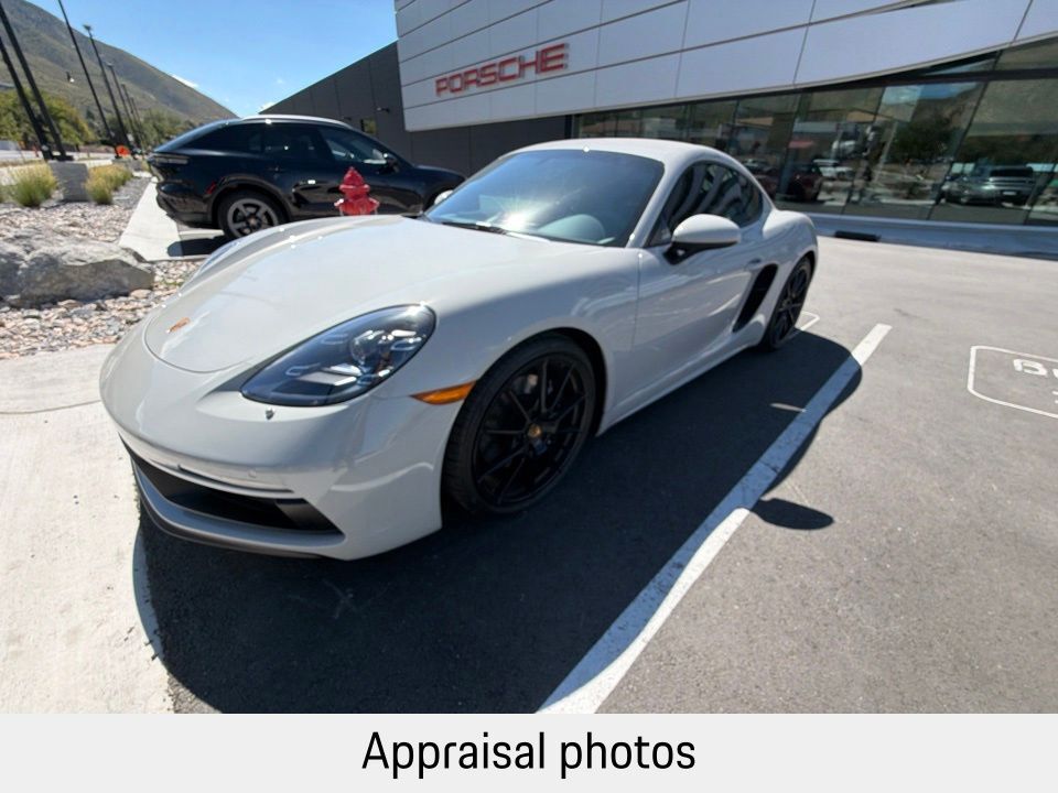 2025 PORSCHE 718
