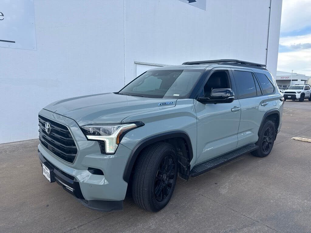 2025 TOYOTA Sequoia