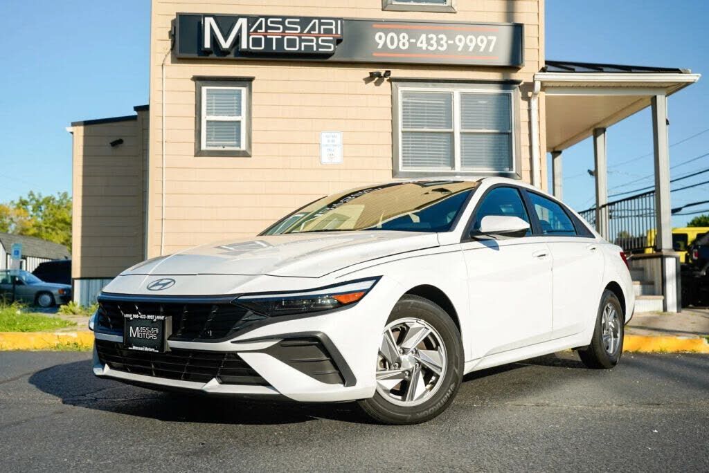 2025 HYUNDAI Elantra