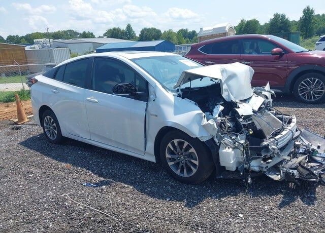 2022 TOYOTA PRIUS