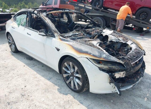 2024 TESLA Model 3