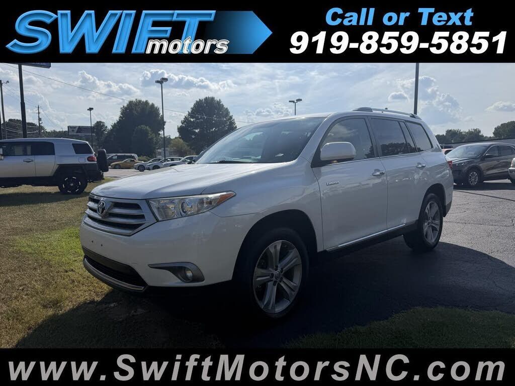 2013 TOYOTA Highlander
