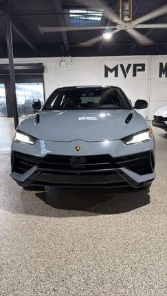 2024 LAMBORGHINI URUS