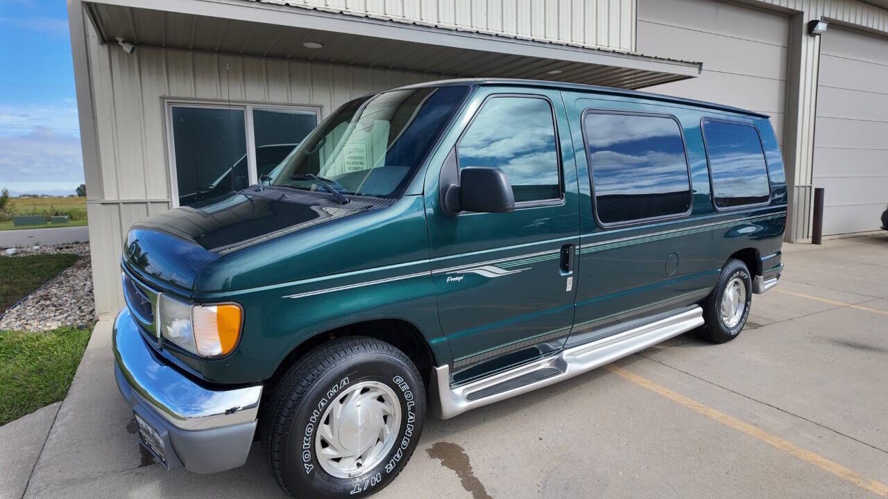 2001 FORD E-150