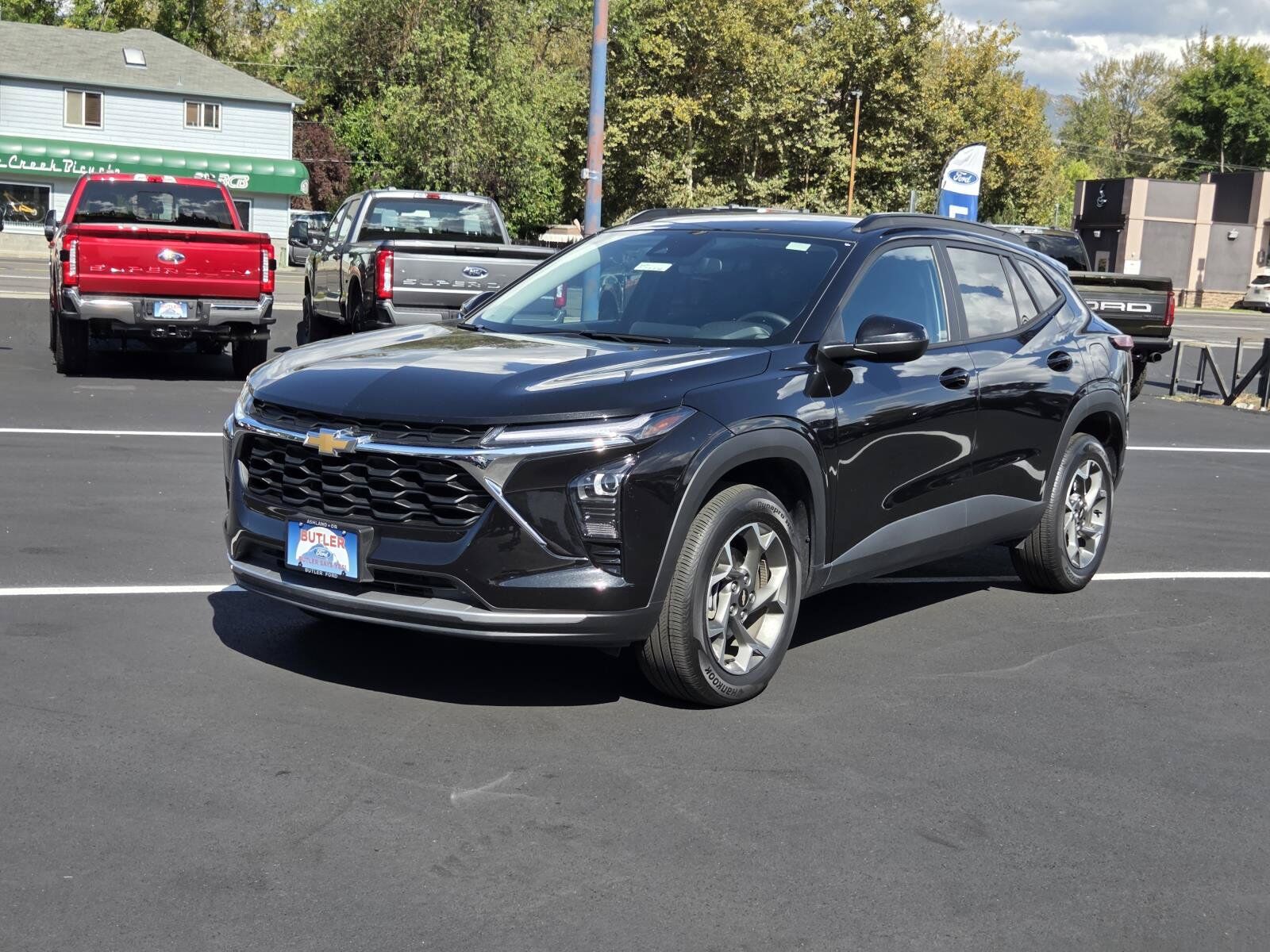 2025 CHEVROLET Trax