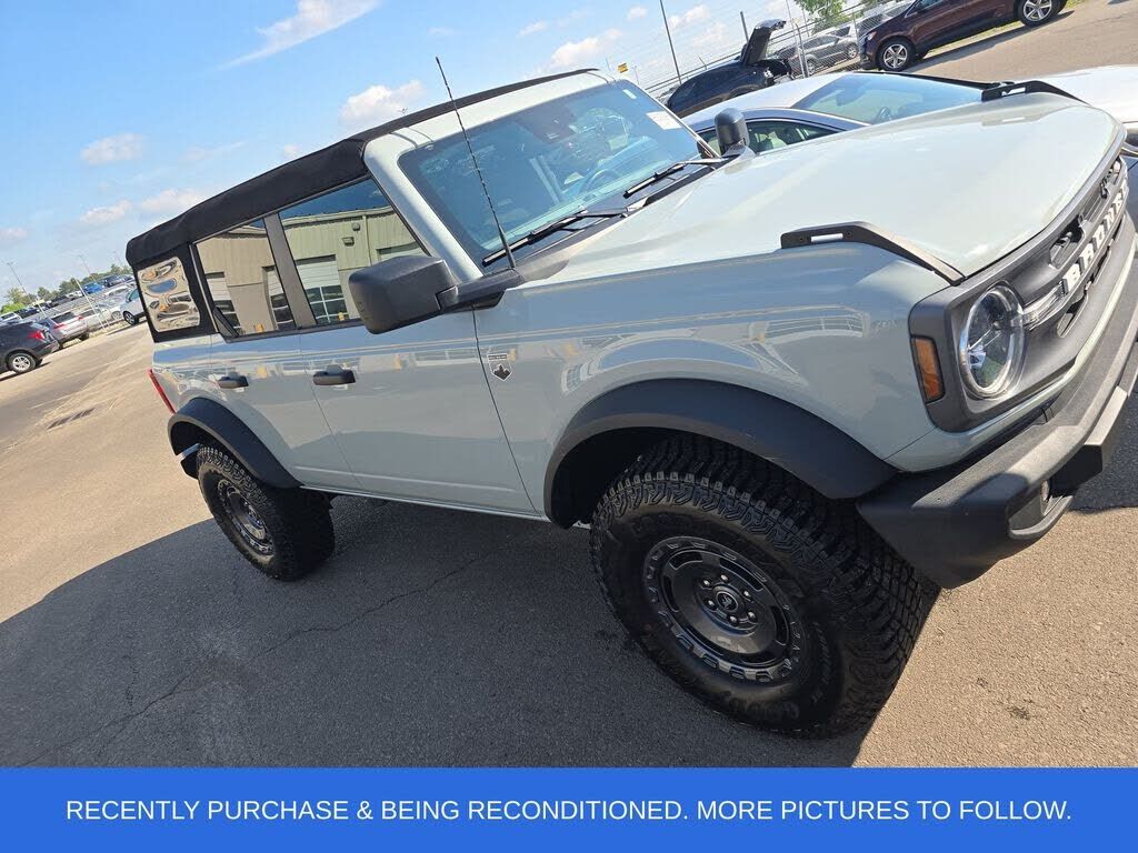 2024 FORD Bronco