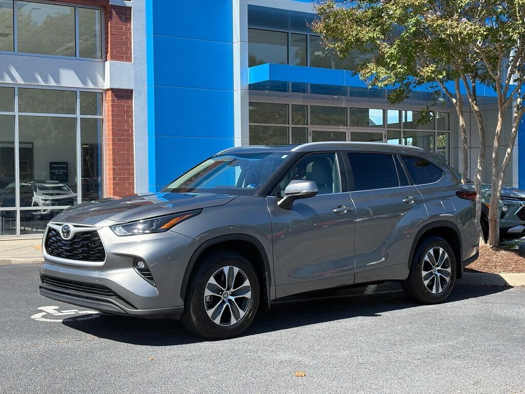 2026 TOYOTA Highlander