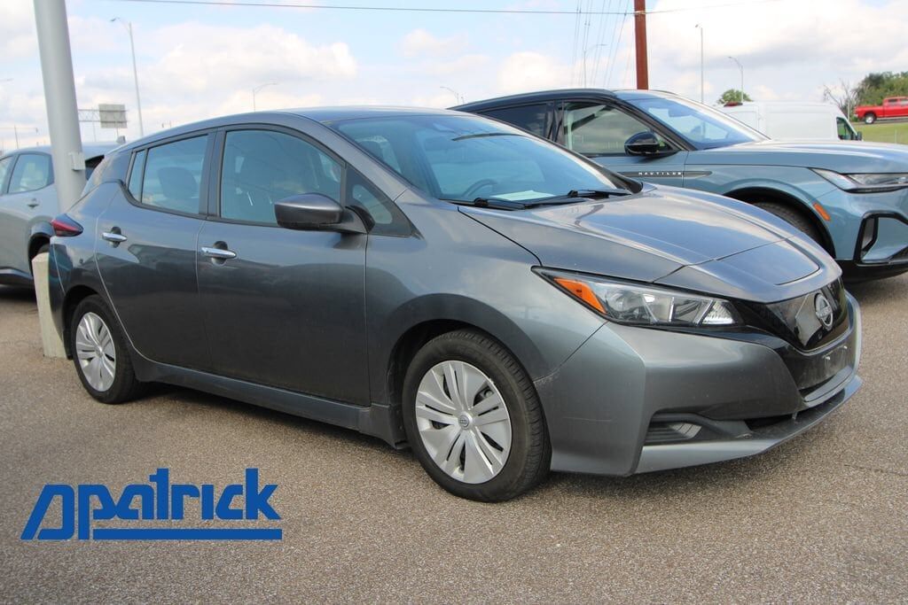 2025 NISSAN Leaf