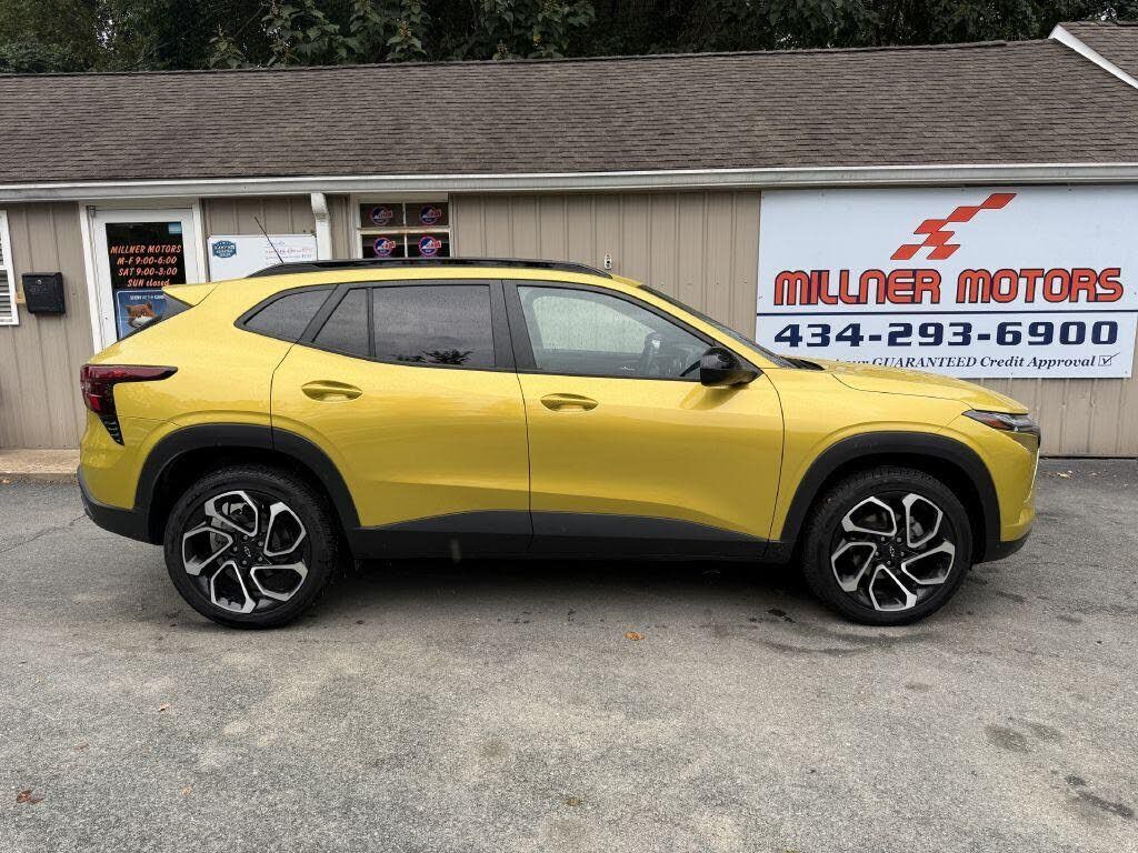 2025 CHEVROLET Trax