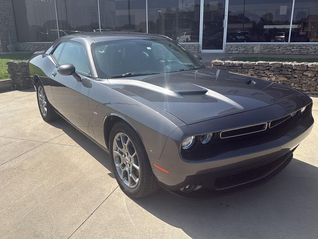 2017 DODGE Challenger