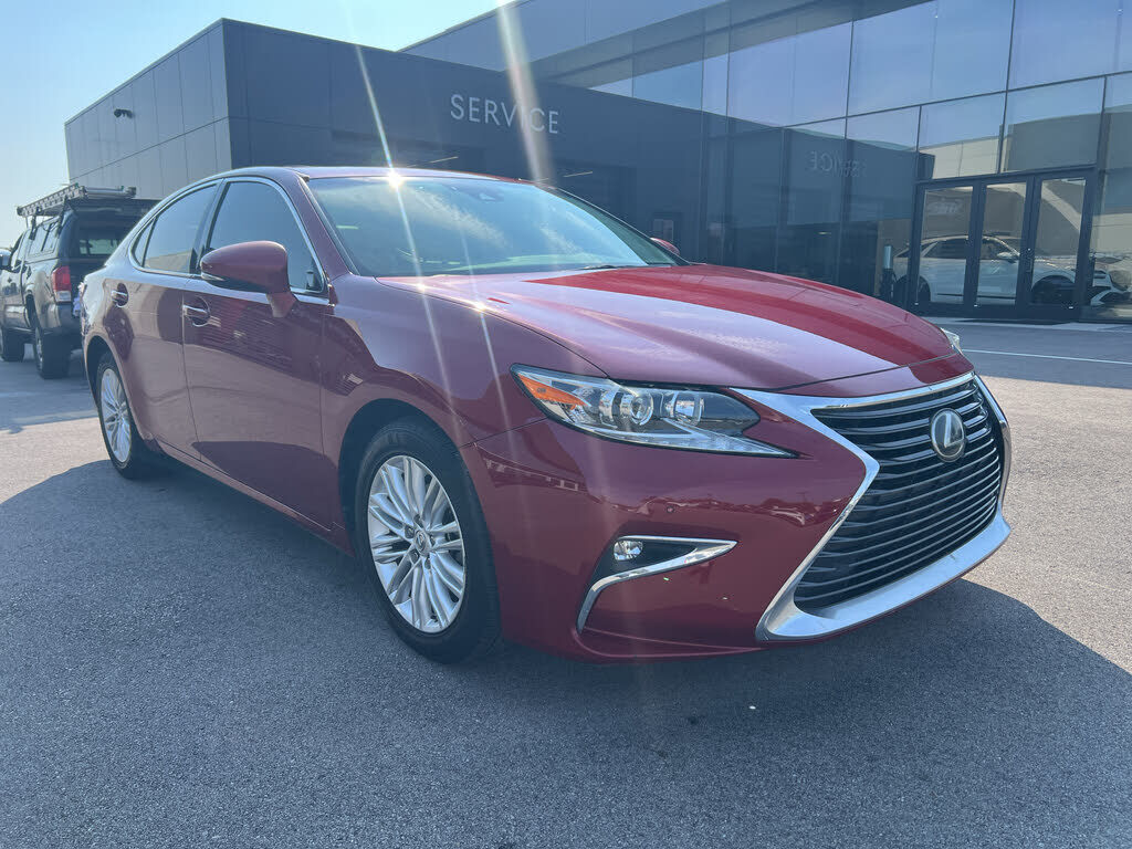 2017 LEXUS ES