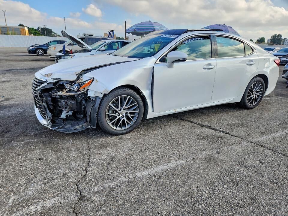 2017 LEXUS ES