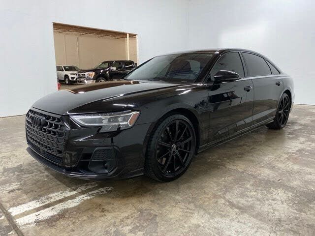 2022 AUDI S8