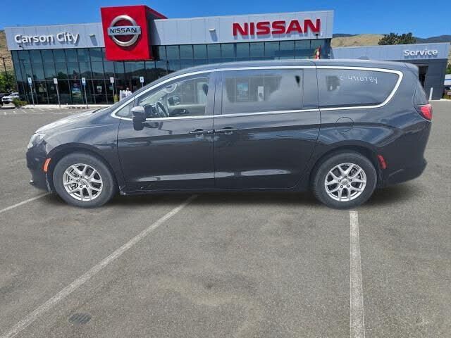 2023 CHRYSLER Voyager