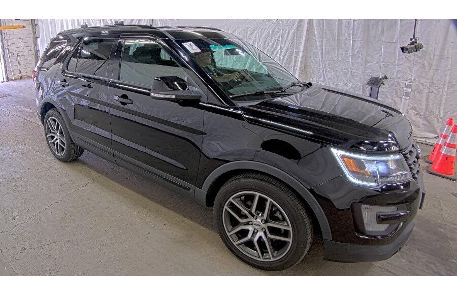 2017 FORD Explorer