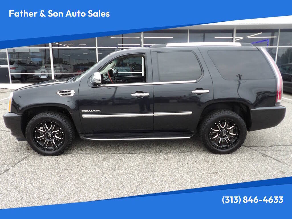 2011 CADILLAC Escalade