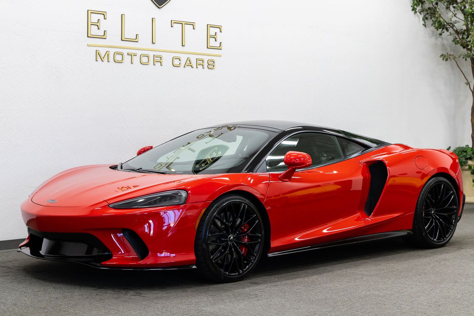 2021 MCLAREN GT
